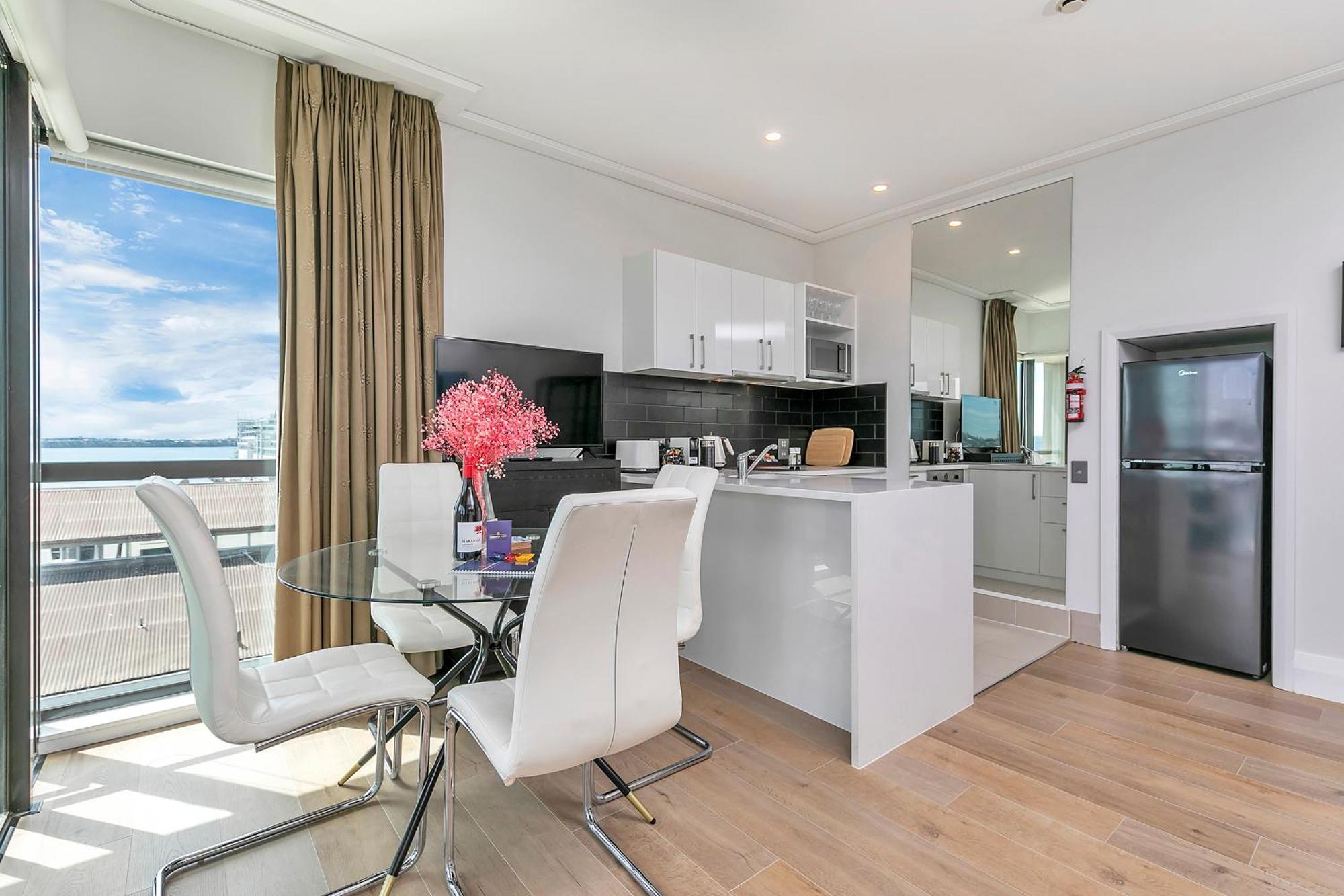 Exquisite Sun Soaked Corner Apartment Όκλαντ Εξωτερικό φωτογραφία